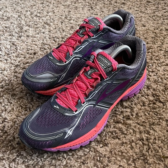 Brooks Shoes Brooks Ghost 8th Edition Running Shoes Womens